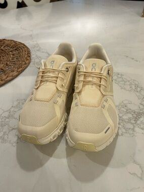 On Cloud 6 for women (size 8) worn once